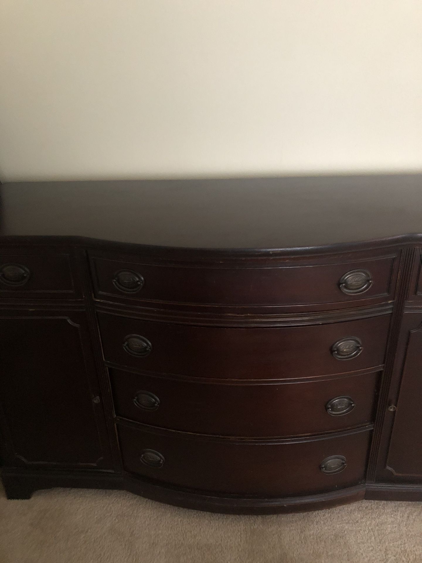 1940s Vintage Buffet / Sideboard / Dresser - Duncan Phyfe