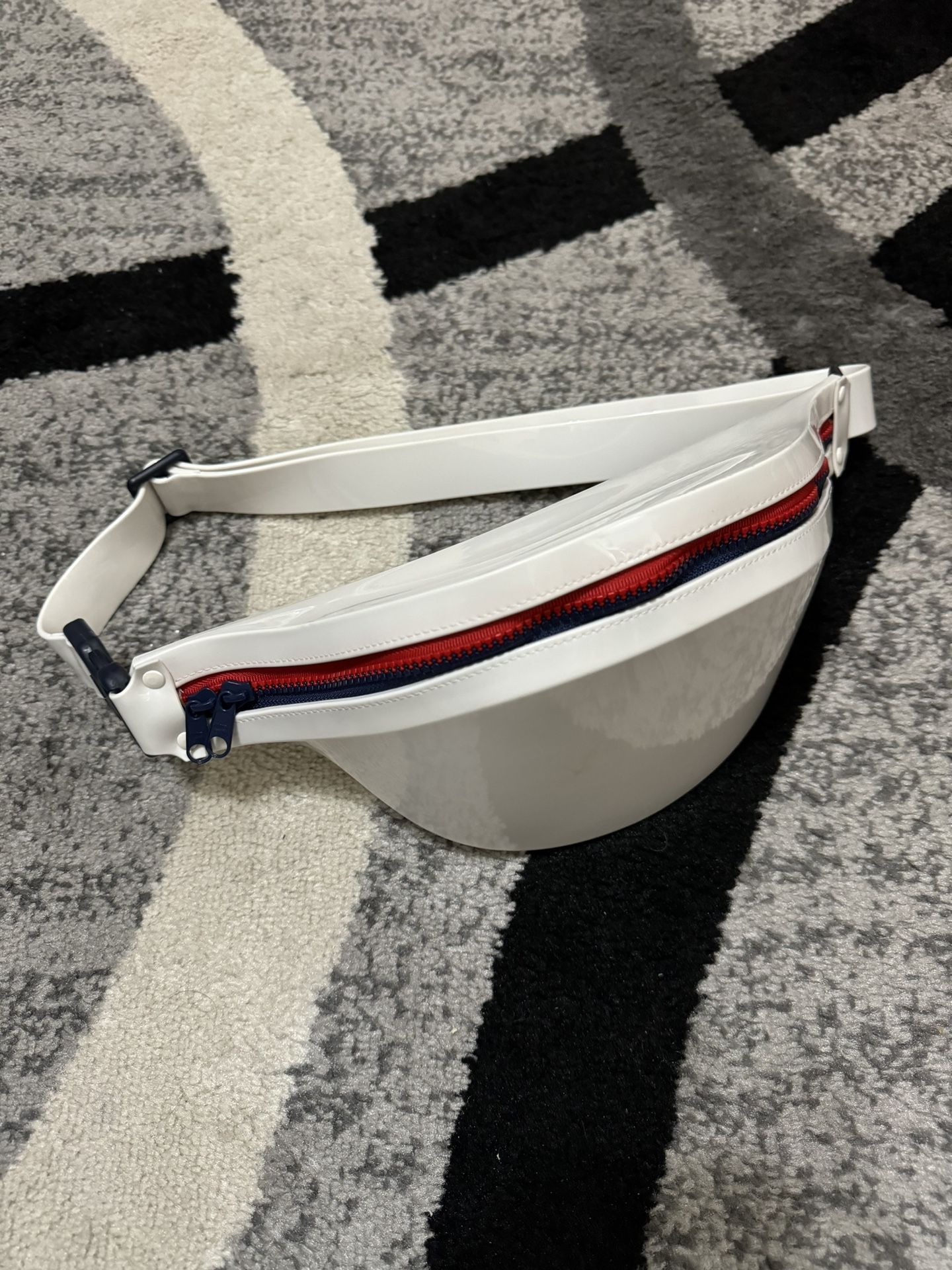 FILA Melissa Pochete Fanny Pack Durable Jelly Bum Waist Belt Bag Heavy Duty White Please Read