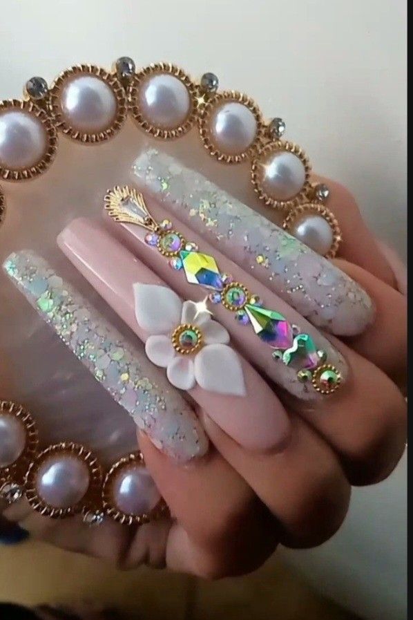 Nails 
