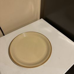 Wentworth Stoneware chop plate 