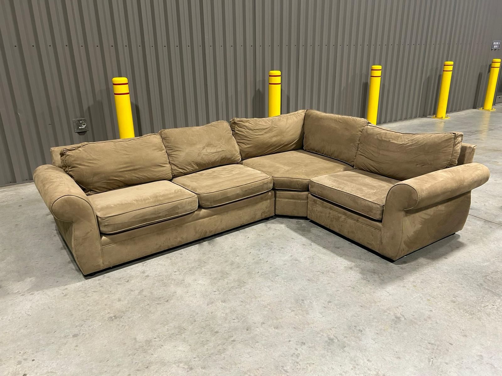 ( Free Delivery ) Pottery Barn Pearce Beige Sectional Couch