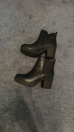 Refresh boots size 9 new in box black
