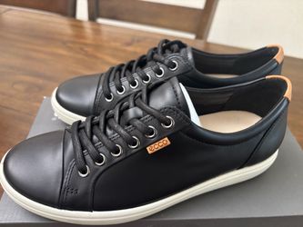 ECCO Black Leather Lace-Up Sneakers