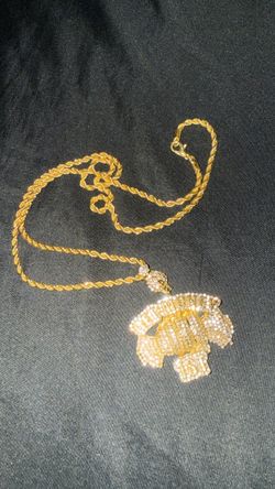 Men's 24K gold-plated stainless steel "Get Money 1st" twisted chain with a cubic zirconia-encrusted pendant