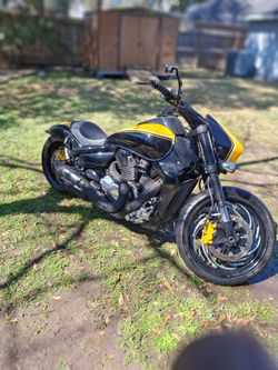 2015 Suzuki M109 r boulevard