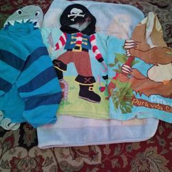 Toallas De Niño En Buenas Condiciones Todos Por $10