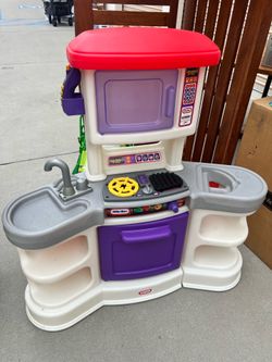 Little Tikes Sink & Stove Play Kitchen