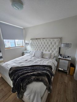 Full king size bed with everything including.