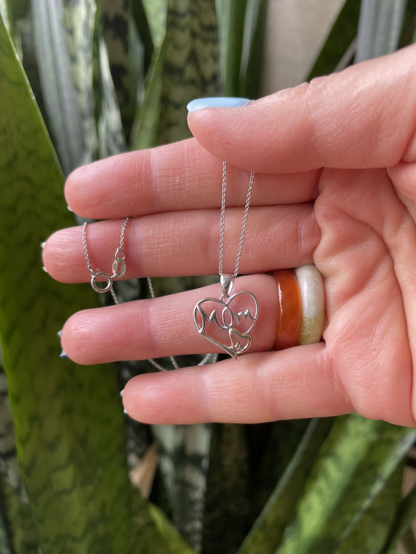 Sterling Silver 'Mom' Heart Pendant Necklace