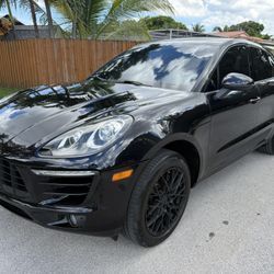 2017 Porsche Macan
