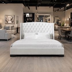 Queen Bed White new