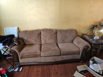 Exquisite beautiful 2 large couches
