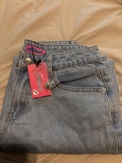 Never once worn Edikted Petite S Light Wash Jeans New with Tags