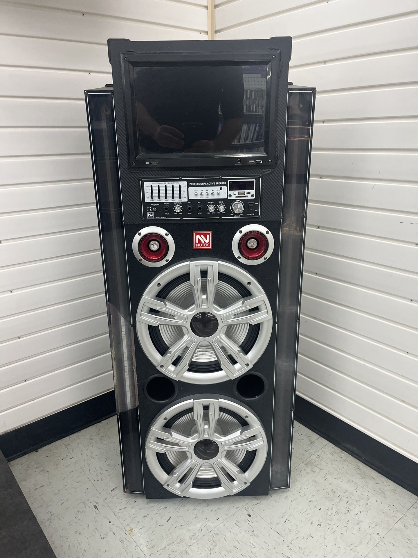 Nutek NF9210 Karaoke Machine