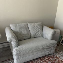 Love Seat With Twin Bed Pull Out