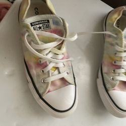 Women All Star Tye Dye Converse Shoes Size 9