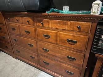 8-Drawer Dresser w/ Mirror