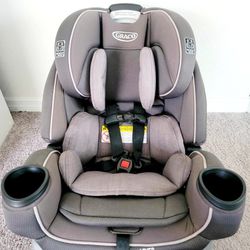 * Graco 4Ever Extend2Fit 4-in-1 Convertible Car Seat * 