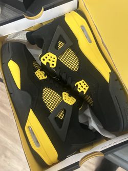 Jordan 4 thunder