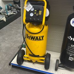 Dewalt 15 Gallon heavy duty air compressor