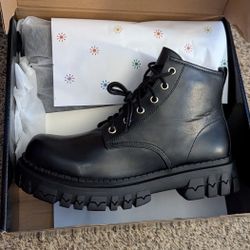Women's Size 15 Combat Boots