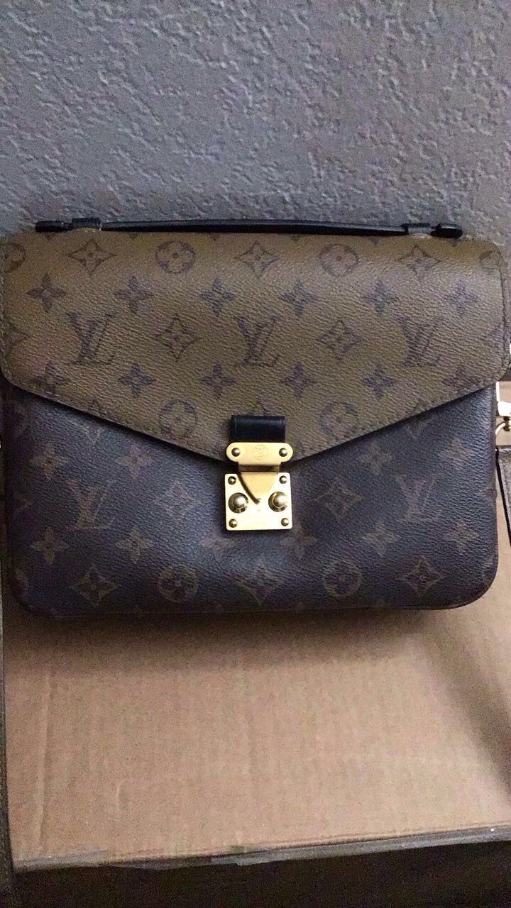 Louis Vuitton Woman’s Bag 