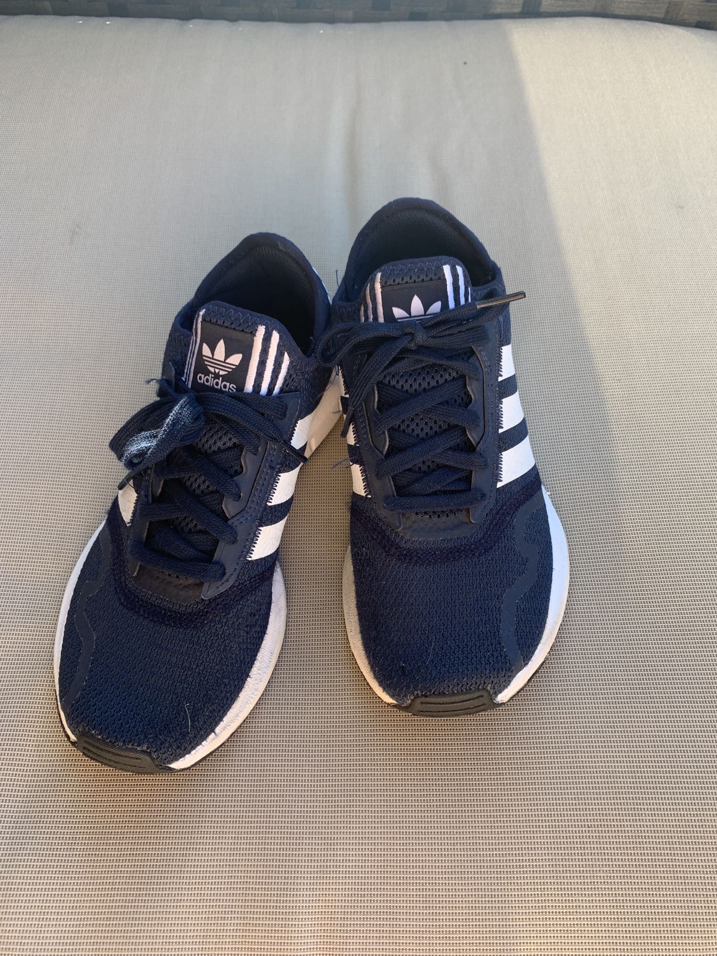 ADIDAS BOYS / size 6.5