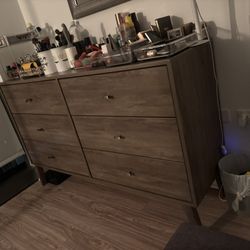 Brown 6-Drawer Dresser