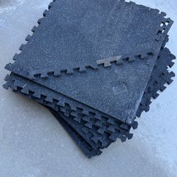 Gym Floor 12 Pcs 48 Sqft Blue Speckle 