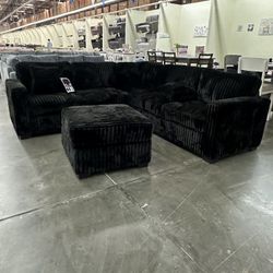 4-Piece Sectional Set LAF Loveseat + RAF Loveseat + Corner Wedge + Cocktail Ottoman  Color: Black 💢seccional Color Negro Nuevo En Caja