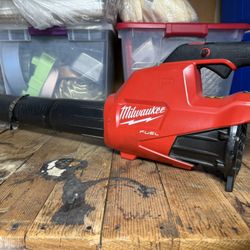 Milwaukee Leef blower