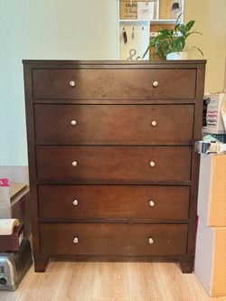 Crate & Barrel - 5 Drawer Dresser