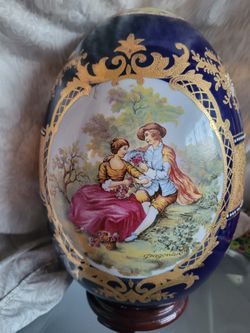 Porcelain Egg  Limoges Fragonard Rare Vintage