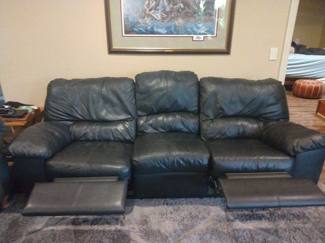 Black faux Leather Recliner Couch 