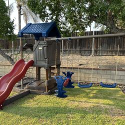 Little Tikes Endless Adventure Playground 