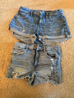 American Eagle size 6 shorts. Stretch jeans shorts.