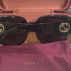 Gucci GG1547S Black and Gold Womens Oversized Sunglasses Shades Preowned 
