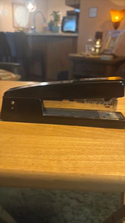 Staples Stapler and B8 Staples for it