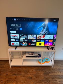 Toshiba 65” 4K UHD Smart TV and TV Stand Like New
