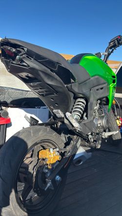 motorcycle    kawasaki 125Z