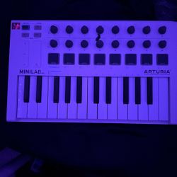 Arturia MiniLab MIDI controller