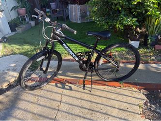 Mongoose Excursion mountain bike