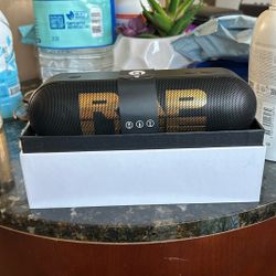 Beats Pill +    New Edition ( New Opened Box)