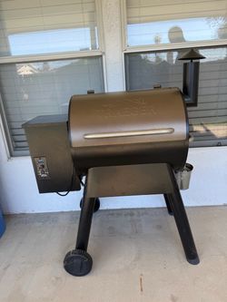 Traeger smoker