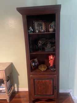 LIVING ROOM FURNITURE