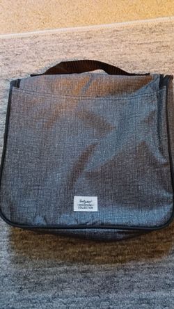 31 Hanging Traveler Case