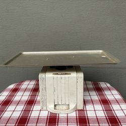 Vintage Landers Frary and Clark Kitchen Scale