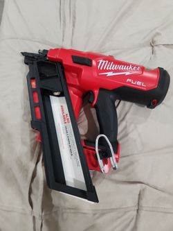 Milwaukee M18 framing nailer 30-34 degrees