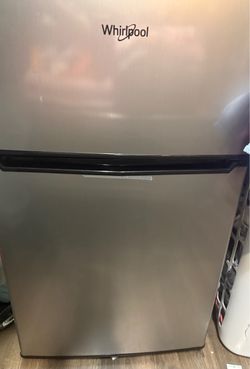 Whirlpool Mini Fridge with Top Freezer