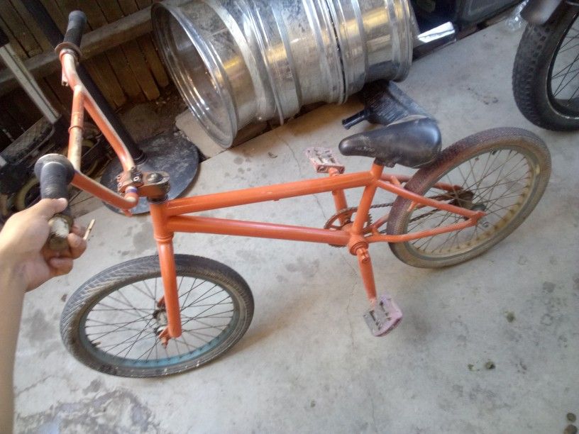 BMX BIKE